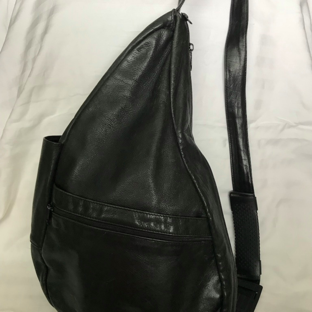 Ameribag Black Leather, Large 19", Good condition